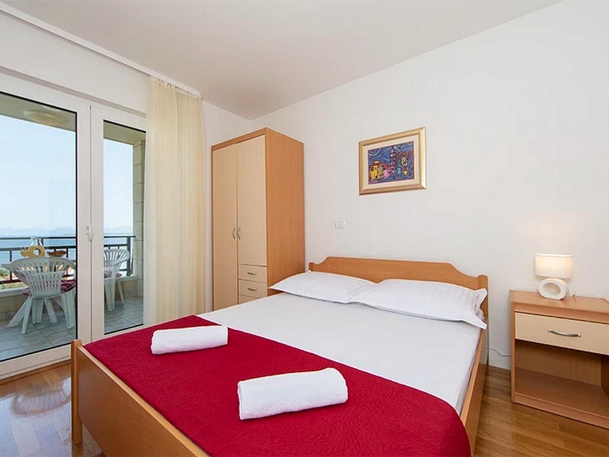 Apartments By The Sea Igrane, Makarska - 17292 Экстерьер фото