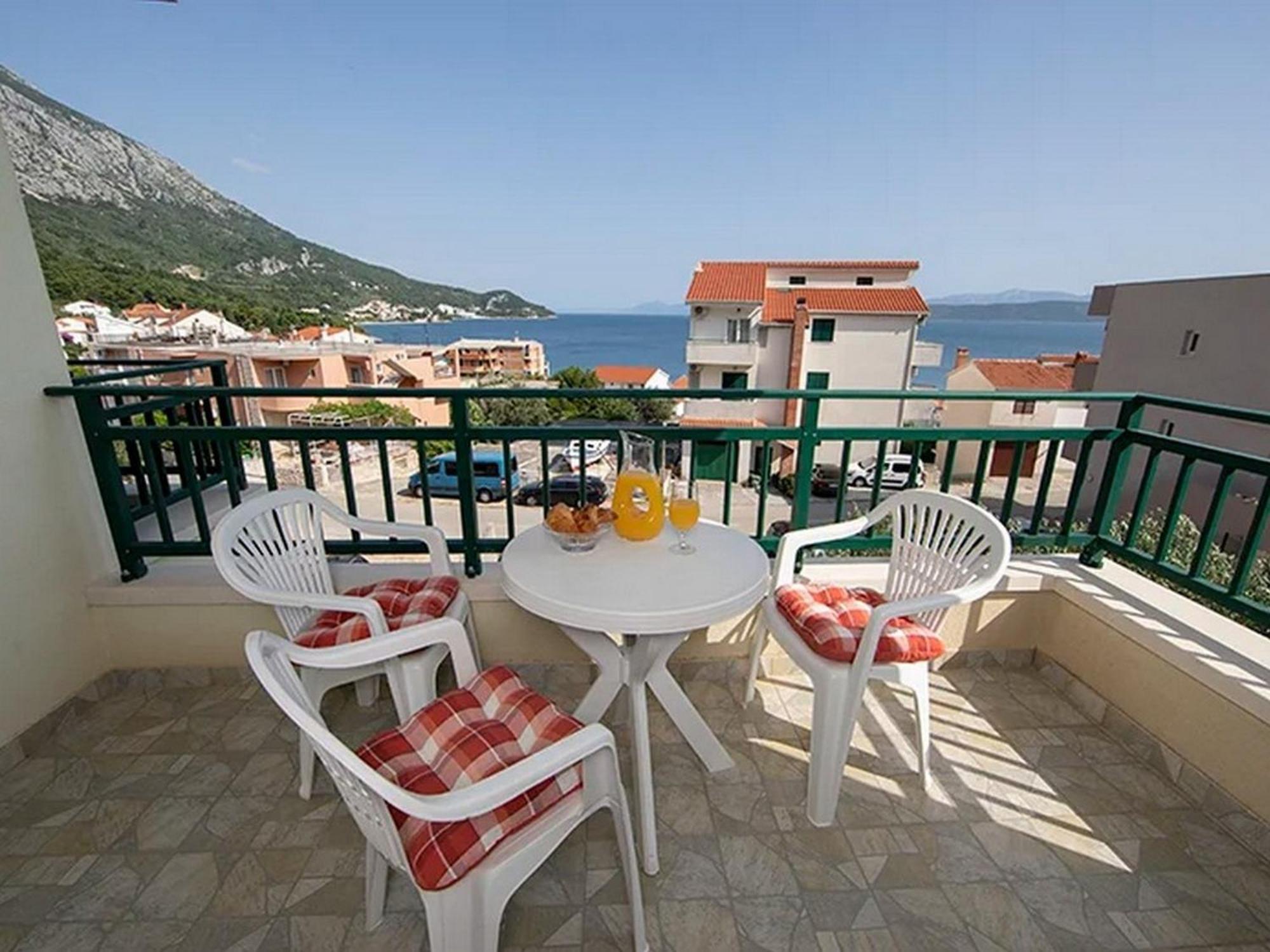 Apartments By The Sea Igrane, Makarska - 17292 Экстерьер фото