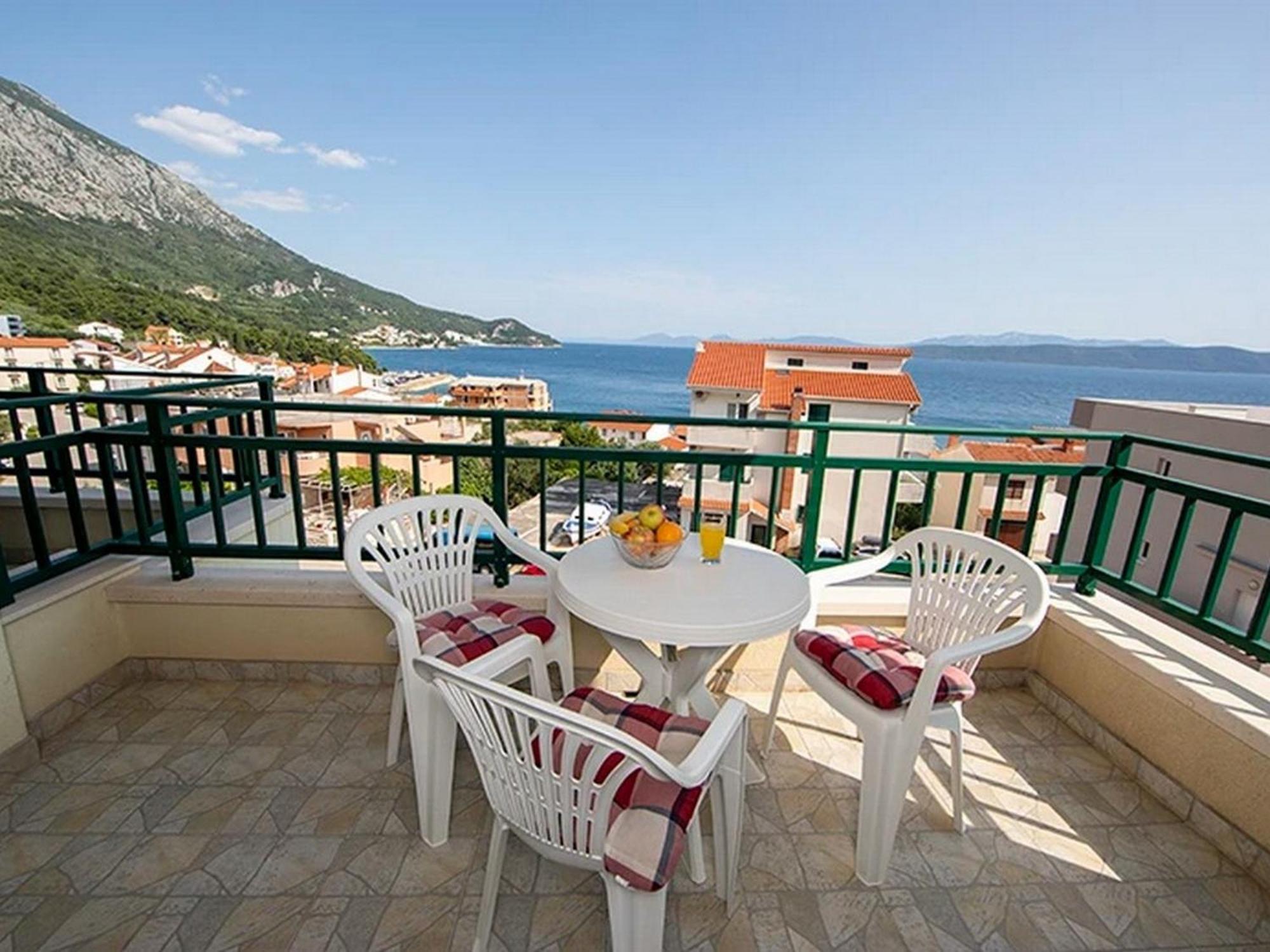 Apartments By The Sea Igrane, Makarska - 17292 Экстерьер фото
