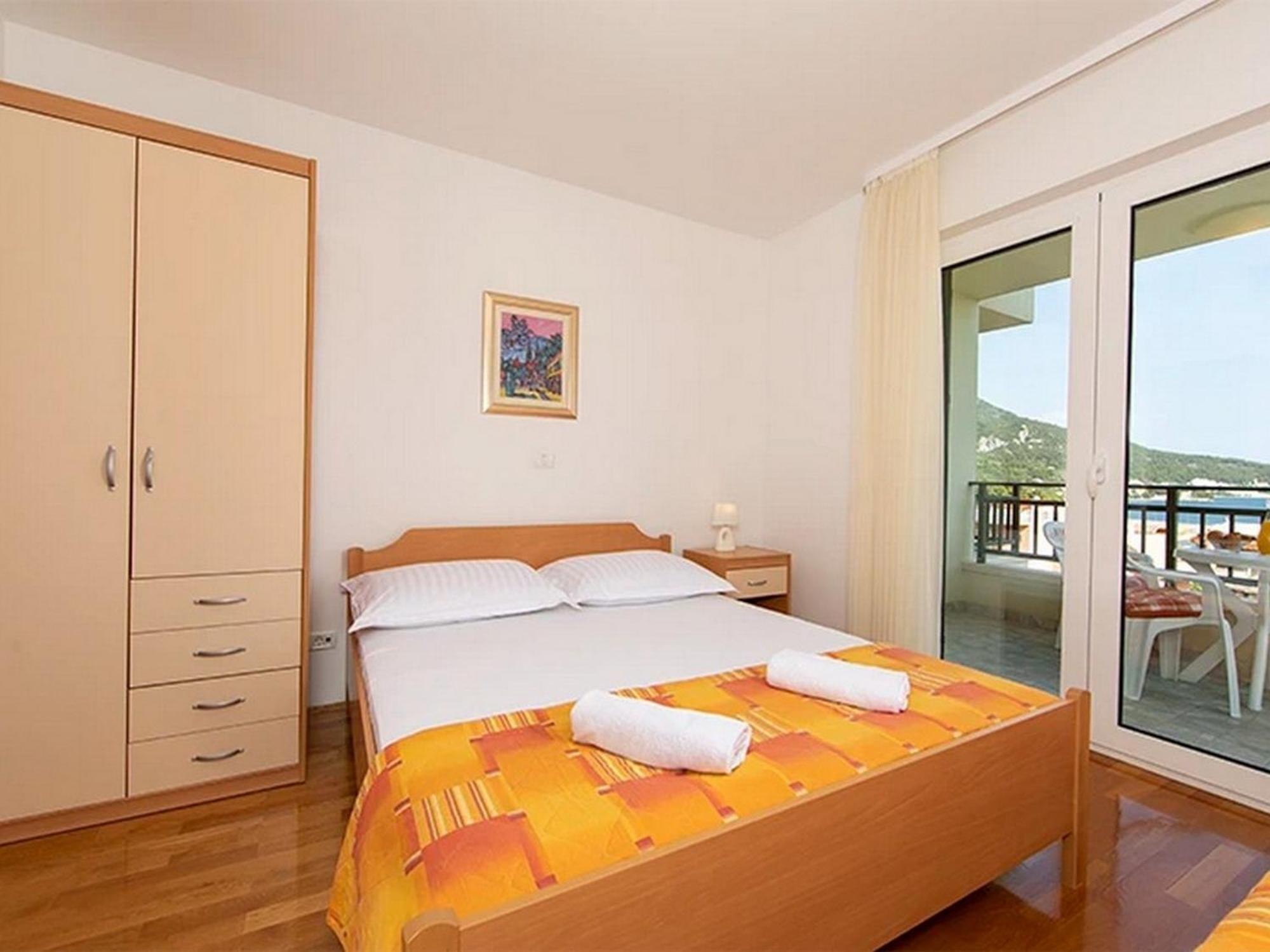 Apartments By The Sea Igrane, Makarska - 17292 Номер фото